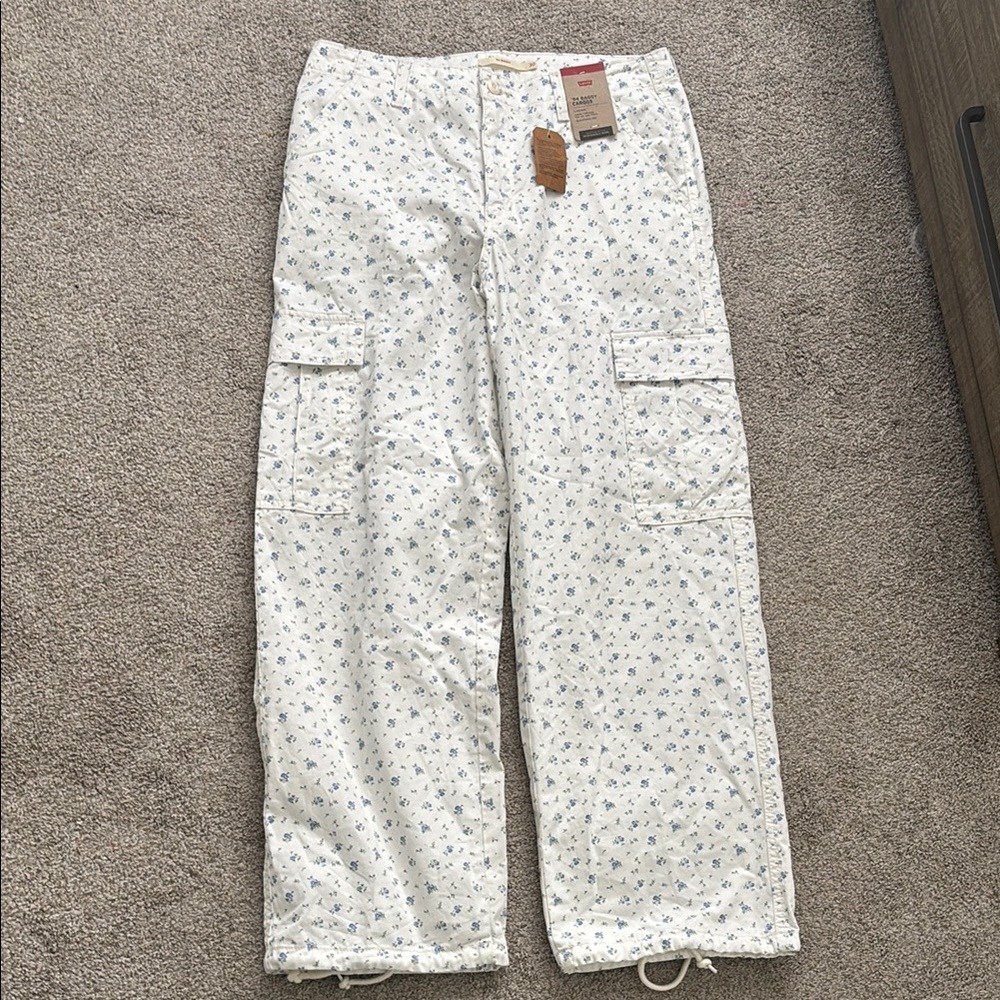Floral Levi’s Cargo Pants
